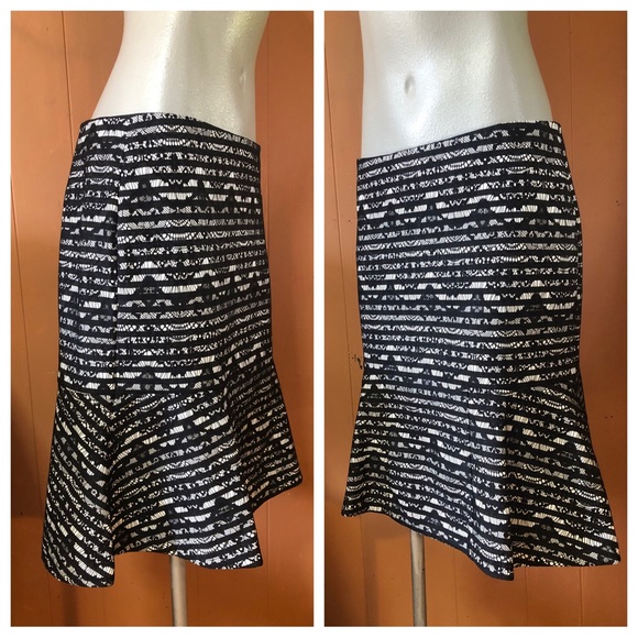 Ann Taylor Lace & Stripes Black & White Trumpet Skirt 6 - Picture 3 of 9